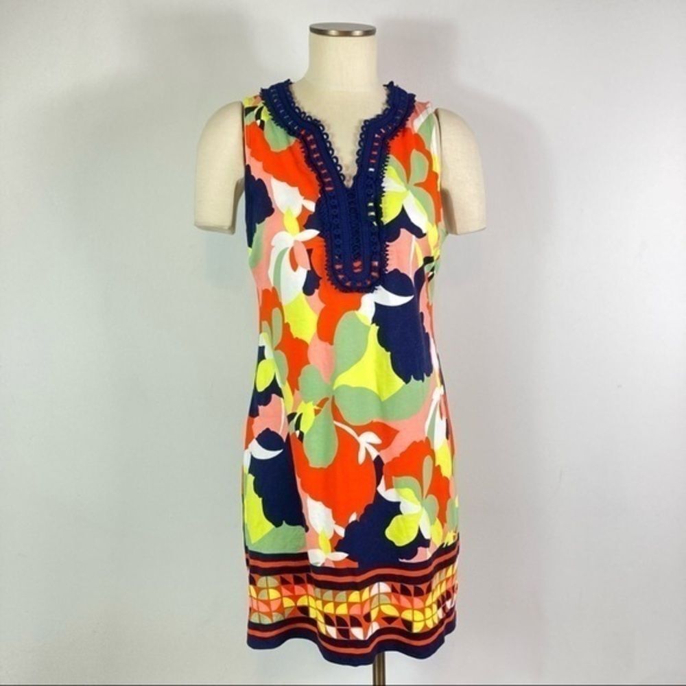 Crown & Ivy Bright Floral V-Neck Shift Dress Colorful Small